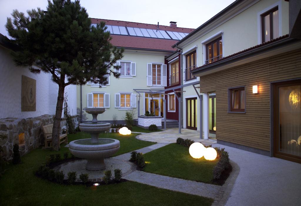 Tinschert Hotel-Restaurant-Partyservice Schwertberg Exteriör bild