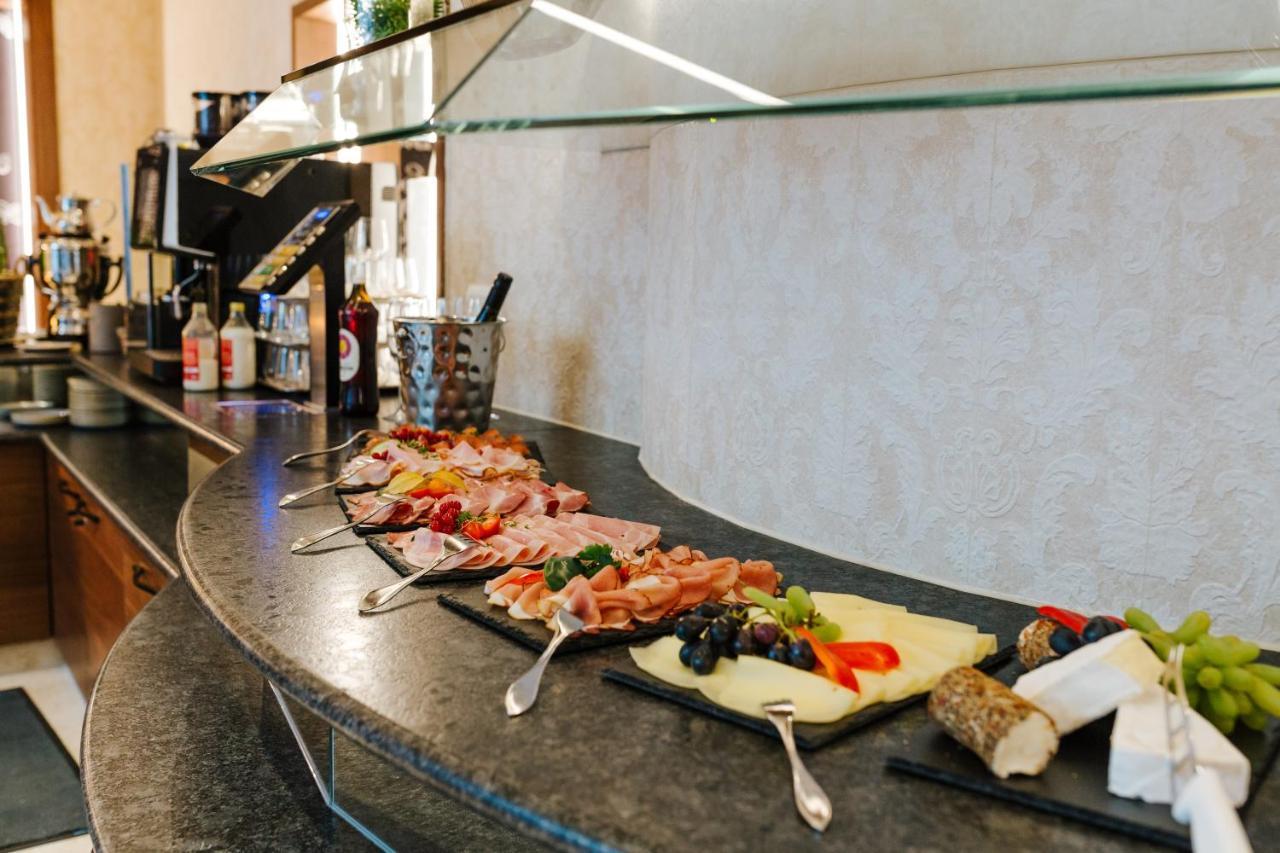 Tinschert Hotel-Restaurant-Partyservice Schwertberg Exteriör bild